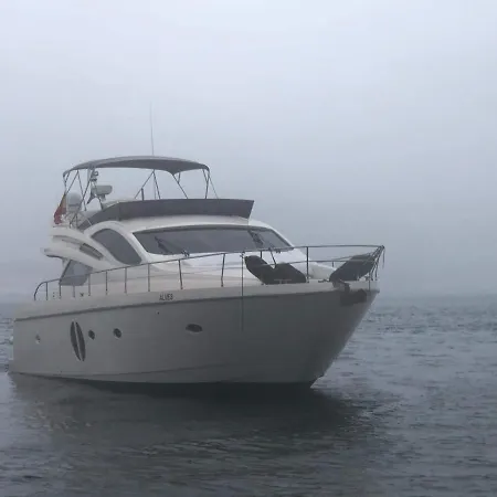Botel R54 Premium Yacht
